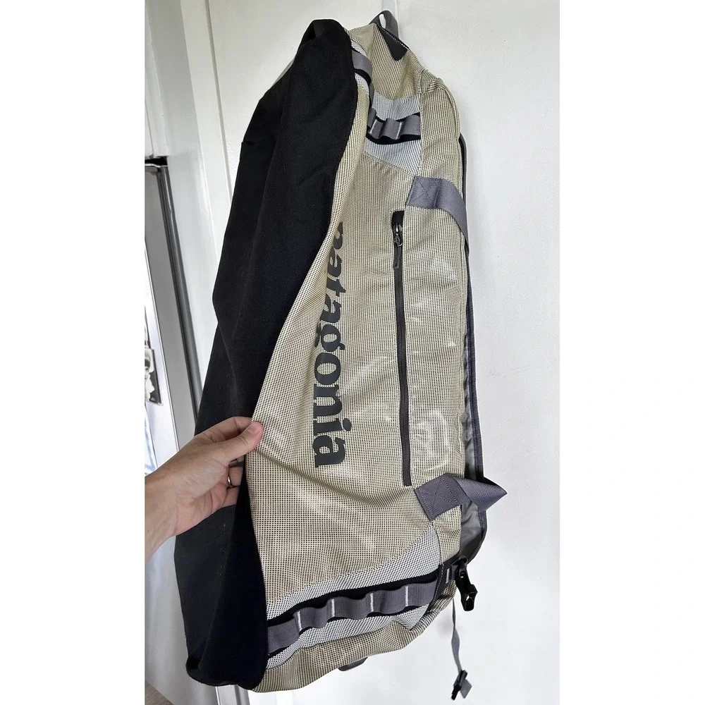Patagonia Black Hole Duffel Backpack 60L (?) 2-way Backpack Travel Bag Preowned